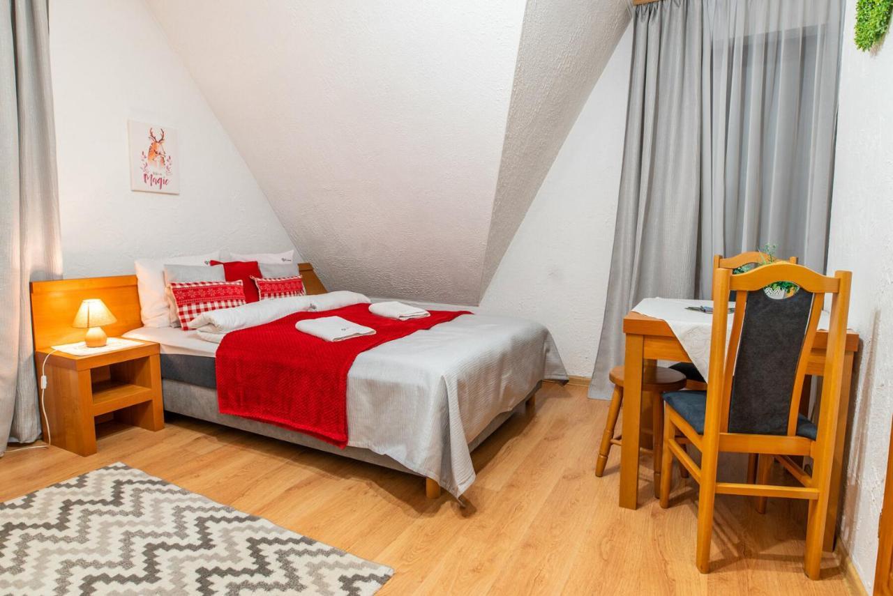 Rodzinny Dom I Apartamenty U Ciwersa Z Balia W Ogrodzie بيالكا تاترزانسكا المظهر الخارجي الصورة