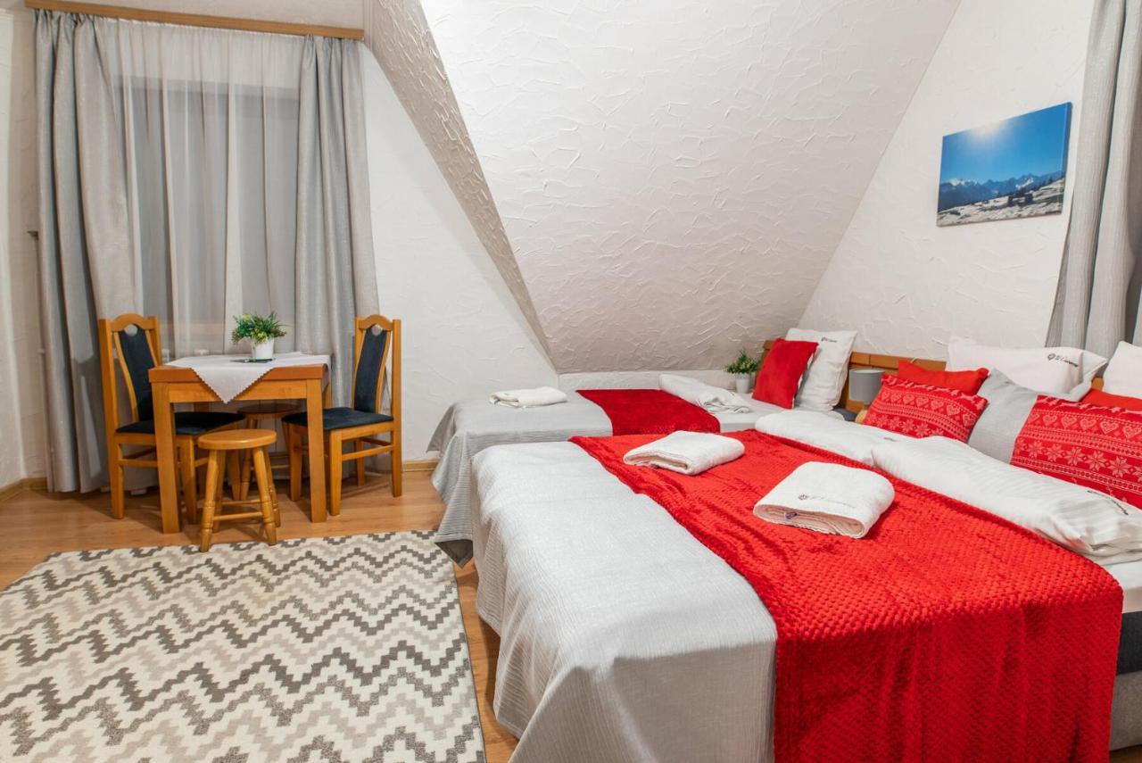 Rodzinny Dom I Apartamenty U Ciwersa Z Balia W Ogrodzie بيالكا تاترزانسكا المظهر الخارجي الصورة