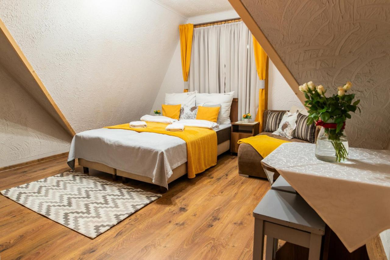 Rodzinny Dom I Apartamenty U Ciwersa Z Balia W Ogrodzie بيالكا تاترزانسكا المظهر الخارجي الصورة