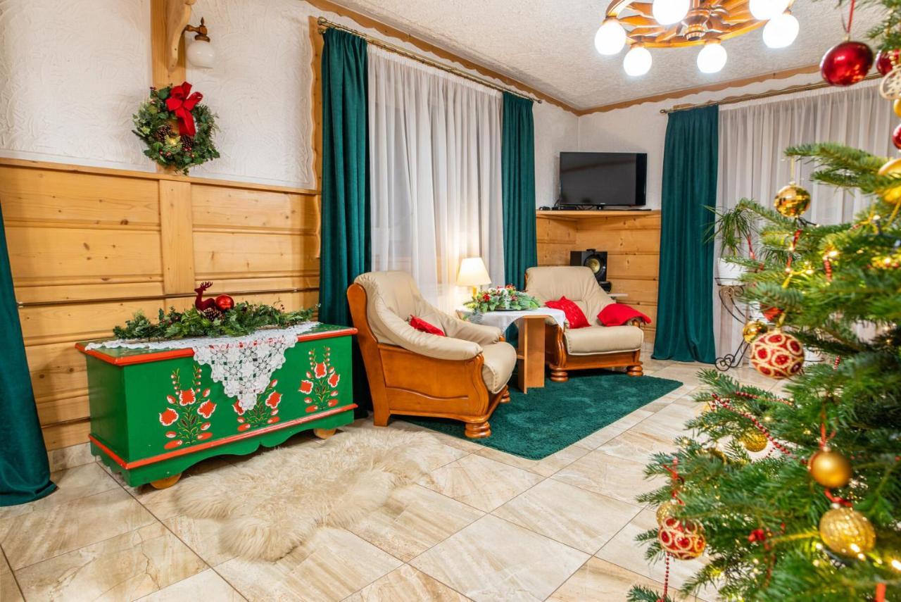 Rodzinny Dom I Apartamenty U Ciwersa Z Balia W Ogrodzie بيالكا تاترزانسكا المظهر الخارجي الصورة
